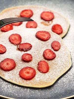 Low Carb Strawberry Pancakes