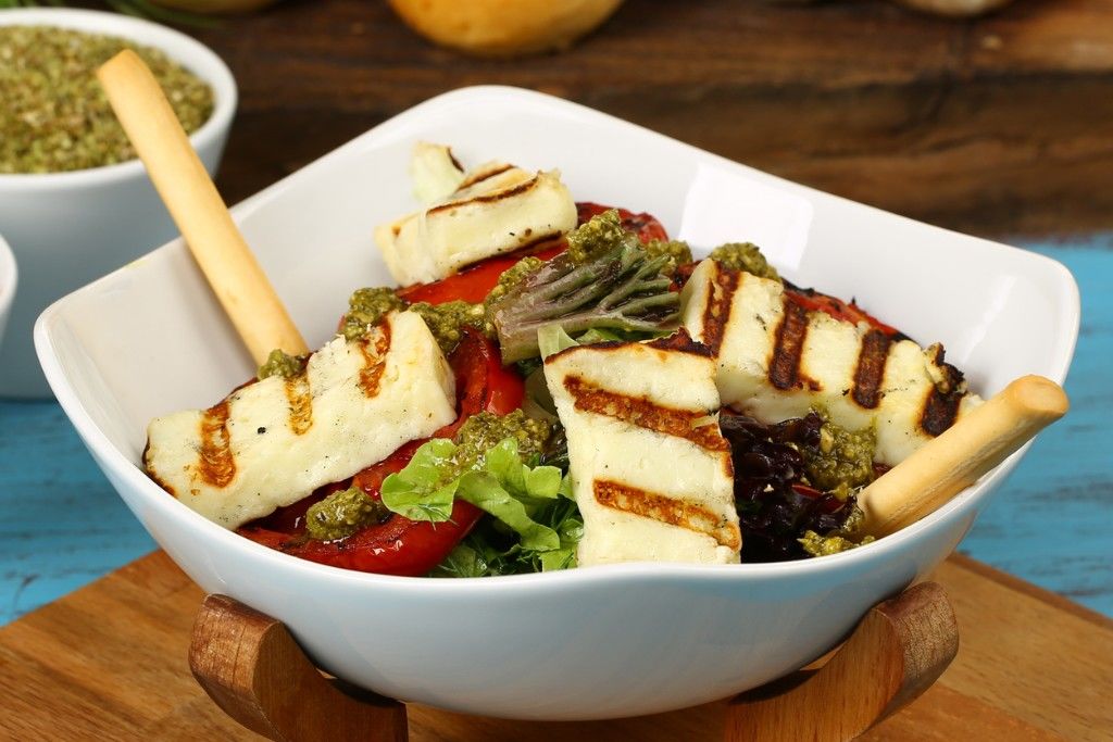 Portuguese Chicken & Haloumi Salad